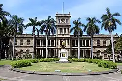 Statue of Kamehameha I at Aliʻiōlani Hale