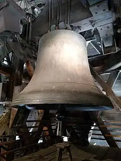 The bourdon Emmanuel, Notre-Dame's largest and oldest bell, cast in 1686[159]