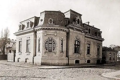Mixed with Beaux-Arts architecture - Romulus Porescu House (Strada Doctor Paleologu no. 12) in Bucharest by Dimitrie Maimarolu (1905)[101]