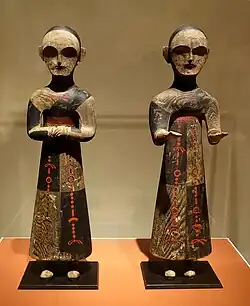 Shamans wearing jiaoling yoren ruqun, Chu culture, Warring States period, 4th–3rd century BC