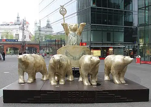 Buddy Bear Quadriga in Berlin, Kurfürstendamm 21